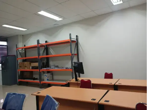 Lab Besar Gedung Belakang